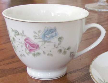 CX120 Footed Cup