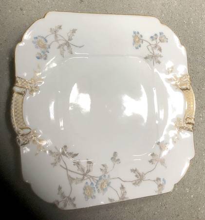 Schleiger 1311-1 Square Handled Cake Plate