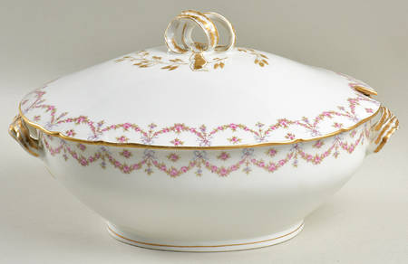 Baroness Oval Tureen & Lid