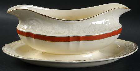 4492 Gravy Boat with Attached Underplate