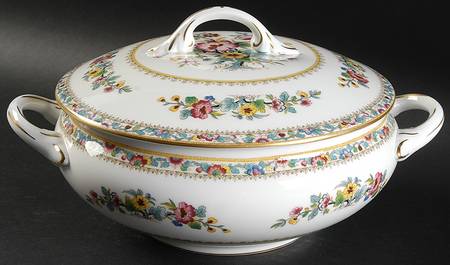 Ming Rose (Smooth) Round Covered Vegetable