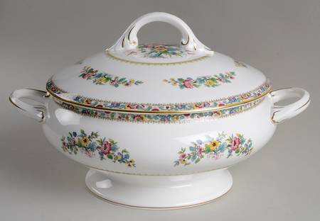 Ming Rose (Smooth) Tureen &  Lid