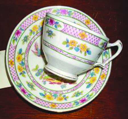 F7219 Footed Cup & Saucer Set