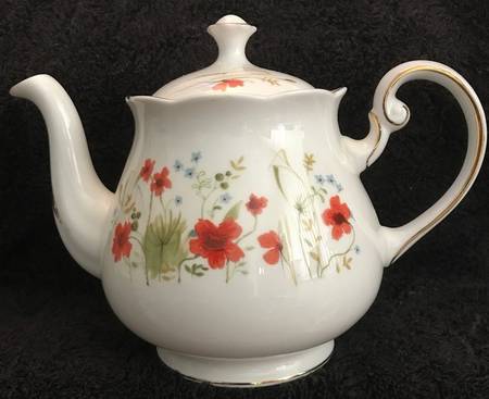 H774 Teapot & Lid