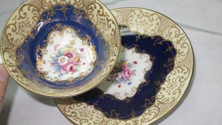 A14372 Footed Cup & Saucer Set