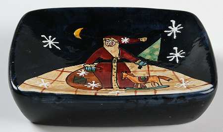 Folk Santa (Large Flakes) Soap Dish