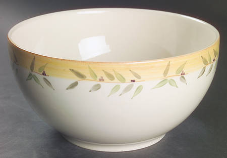Brittany 9" Round Vegetable Bowl