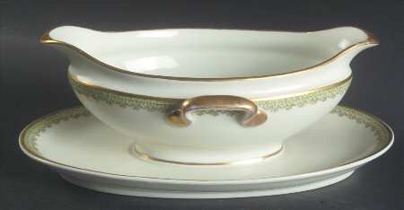 CHF844 Gravy Boat with Attached Underplate