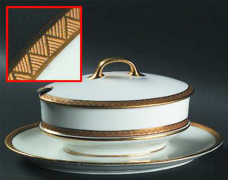 CRG54 Gravy Boat w/Attached Underplate & Lid