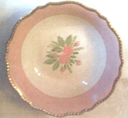 Trousseau (Pink) 9" Round Vegetable Bowl