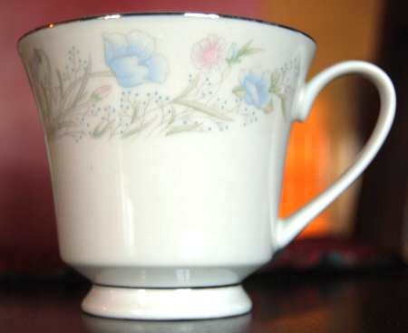 CCC1 Footed Cup