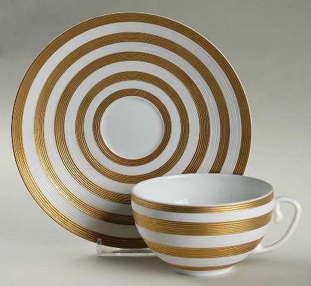 Raye or (Gold) Flat Cup & Saucer Set