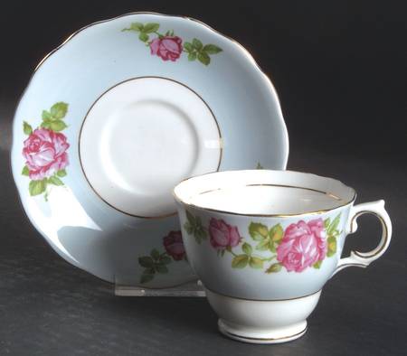 CLC71 Footed Cup & Saucer Set