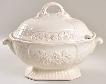 Cuisineware Ivory Tureen &  Lid