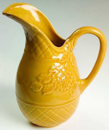 Cuisineware Gold 64 Oz Pitcher