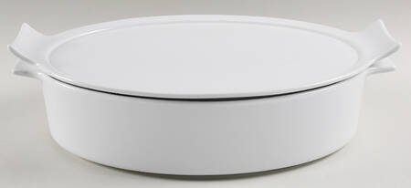 Whiteware Basics (Smooth) Oval Baker with Lid