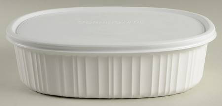 French White (Gold Trim) 2.5 Quart Oval Covered Casserole