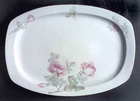 7611 by Crown China (Czech)