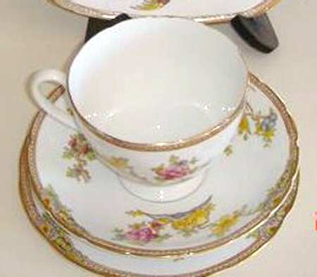Clw16 Footed Cup & Saucer Set