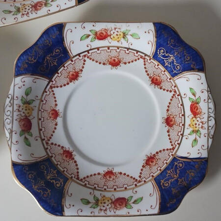 6612 Square Handled Cake Plate