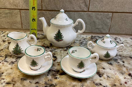 Christmas Tree (Narrow Green Band, White) 9 Piece Toy Tea Set