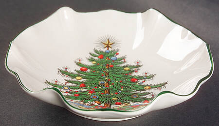 Christmas Tree (Narrow Green Band, White) Nut Dish