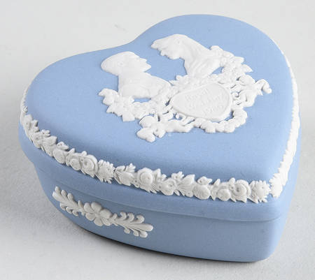 Jasperware Royalty Giftware Heart Shape Box & Lid
