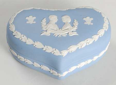 Jasperware Royalty Giftware Heart Shape Box & Lid