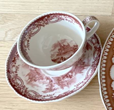 CX216 Flat Cup & Saucer Set