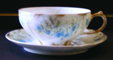 CHF1008 Flat Cup & Saucer Set