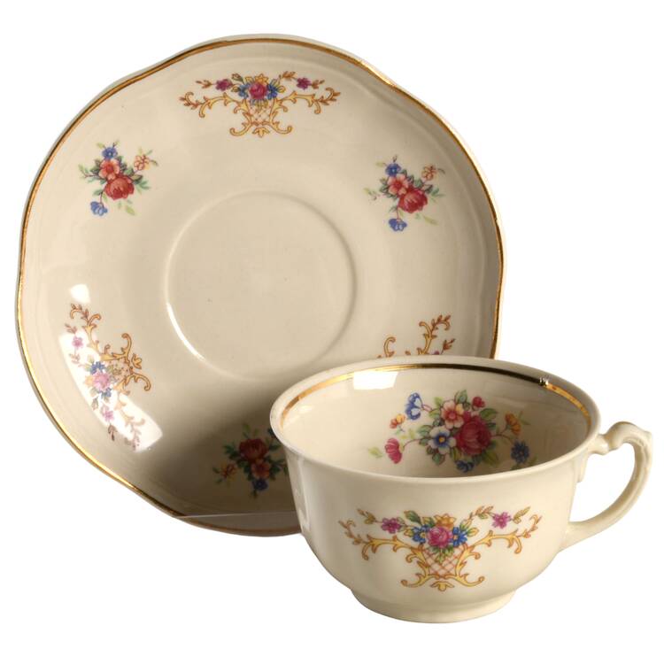 9025 Footed Cup & Saucer Set