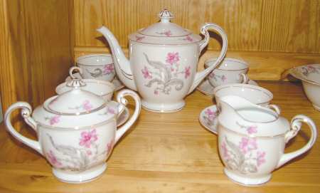 CRF19 Teapot & Lid