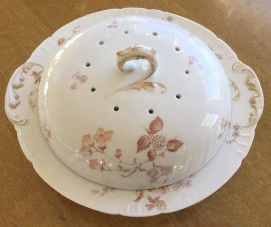 Pontarlier Pancake Dish & Lid
