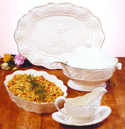 Golden Rose Gravy Boat & Underplate