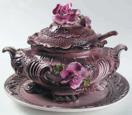 CJJ12 Tureen & Lid w/Ladle & Underplate