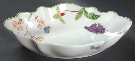 Fantasia Medium Oval Fluted Dish