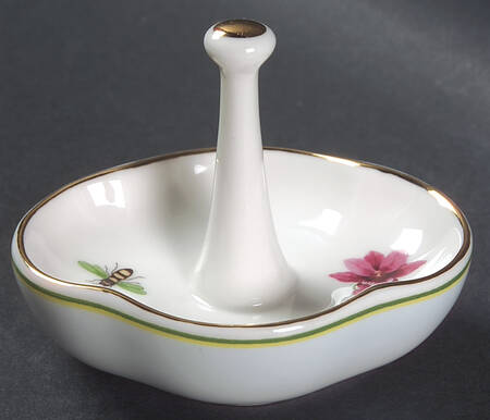 Fantasia Ring Holder