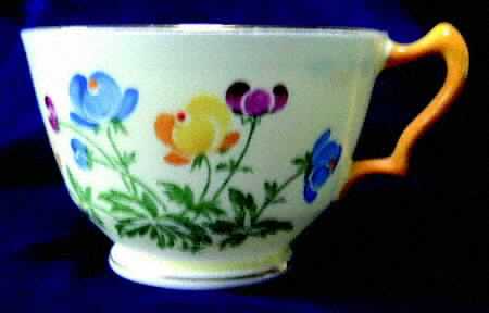 F13186 Footed Cup