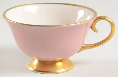 CS7 Footed Cup