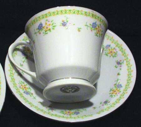 CX258 Footed Cup & Saucer Set
