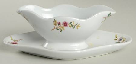 Margot Gravy Boat with Attached Underplate