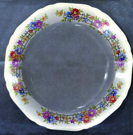CRP140 by Crown Potteries