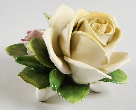 Dresden Giftware Large Rose - Yellow - No Box