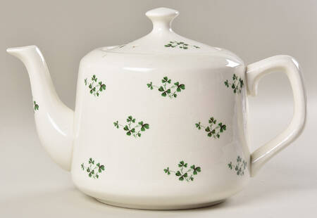 Shamrock Teapot & Lid