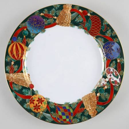 Classic Wreath (Green Band) Service Plate (Charger)