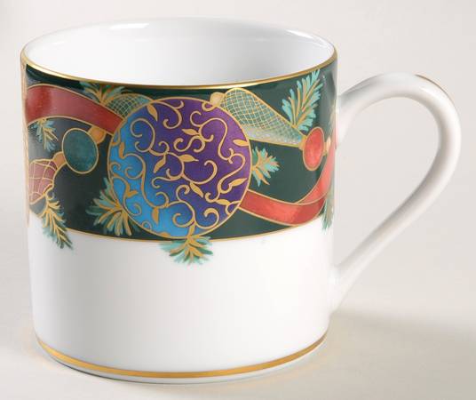 Classic Wreath (Green Band) Mug