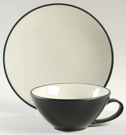 Kita Flat Cup & Saucer Set