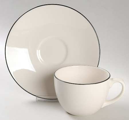 Classique Black Line Flat Cup & Saucer Set