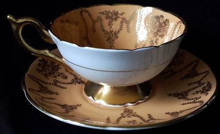 10130-F Footed Cup & Saucer Set