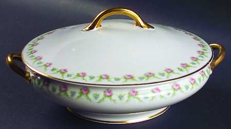 Schleiger 1348-1 Round Covered Vegetable